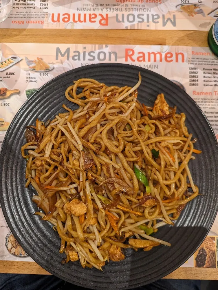 Nouilles Tirées À la Main Sautées Tempura